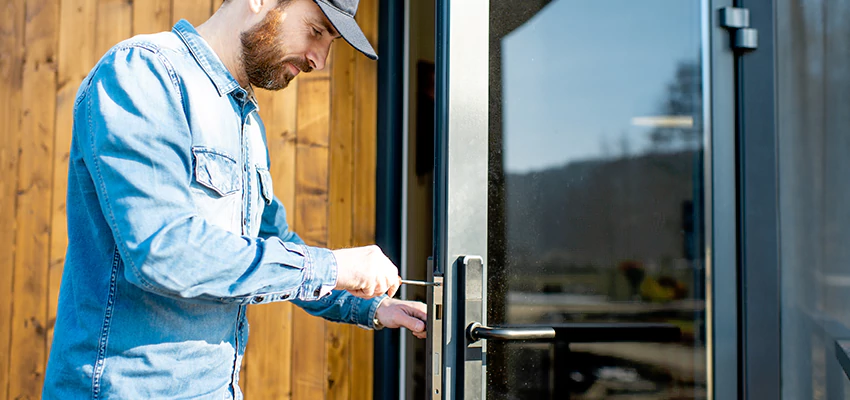 Frameless Glass Storefront Door Locks Replacement in Long Beach, CA