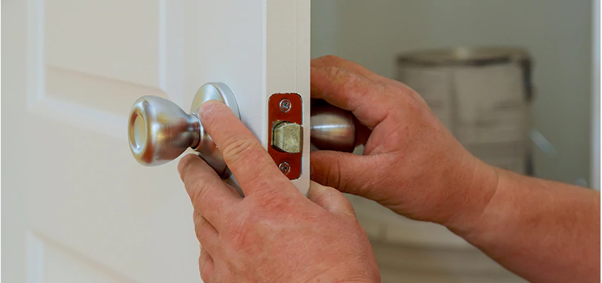 AAA Locksmiths For lock Replacement in Long Beach, California
