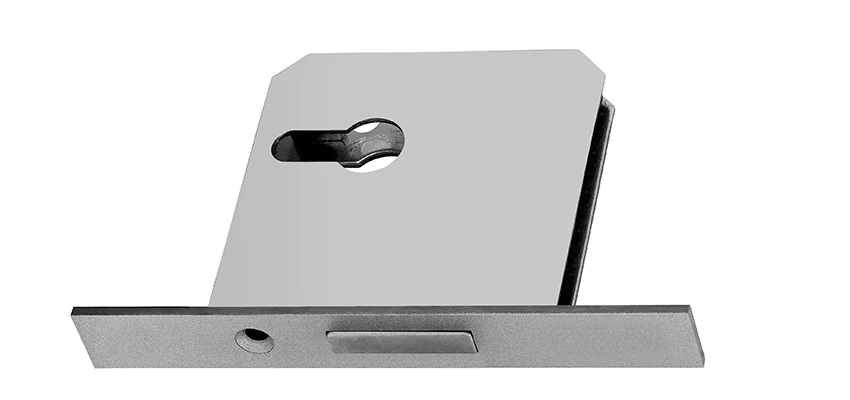 Fix A Deadbolt Door Lock in Long Beach, California